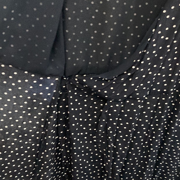 Adorable Loft wrap dress with SHORTS - Picture 5 of 6